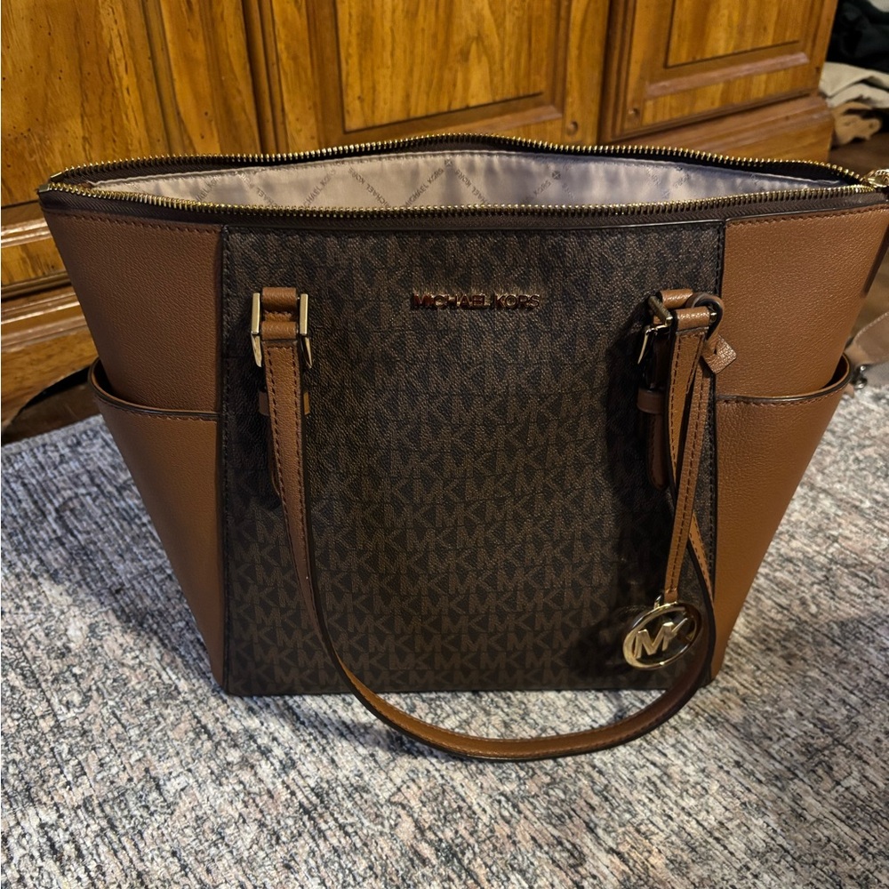 Michael Kors Tote- Medium size